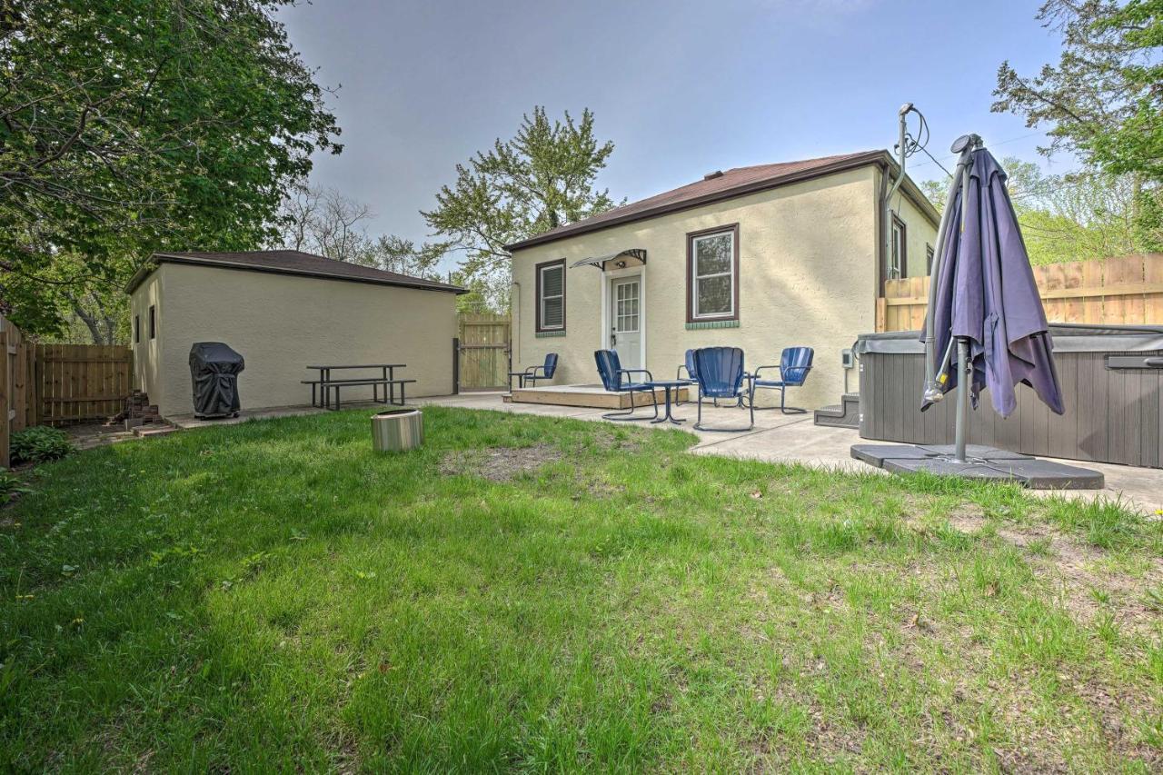 Benton Harbor Gracie Cottage With Hot Tub And Yard! Екстериор снимка